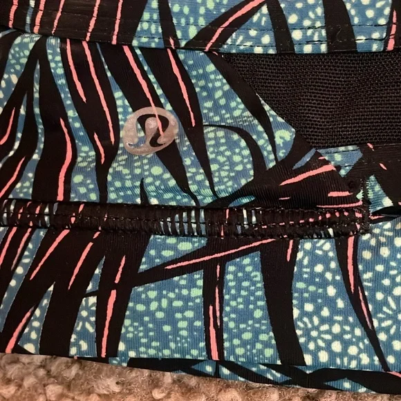 Lululemon Tropical Print Sports Bra - Picture 3 of 4